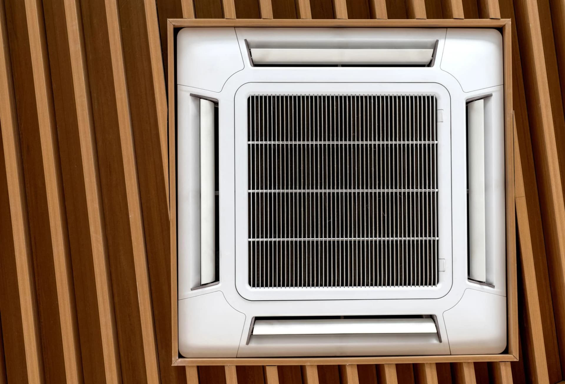 AC Tonnage vs HP: What Buyers in Kerala Keep Mixing Up
